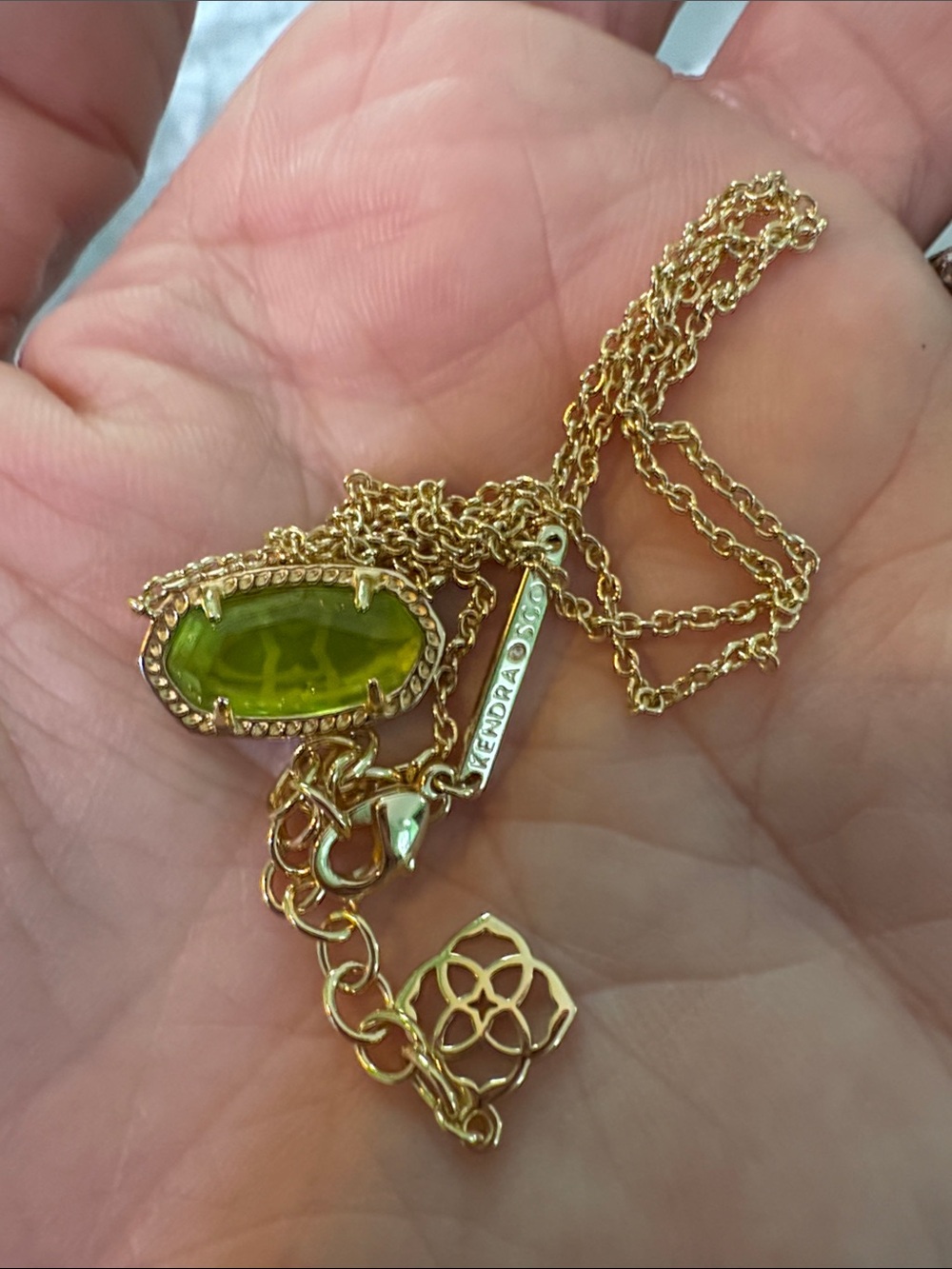 Kendra Scott Elisa Necklace with Peridot Green Stone August birthstone